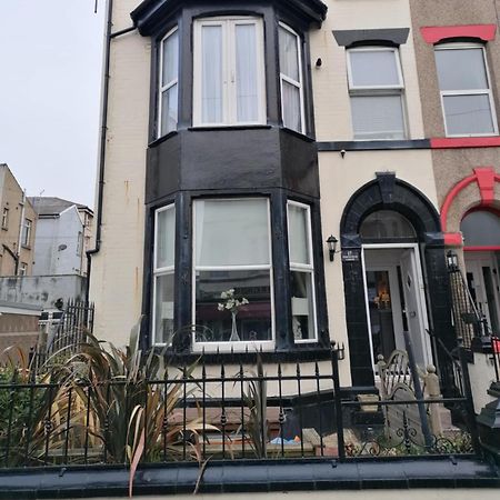 Edenfield Lodge Blackpool Exterior photo